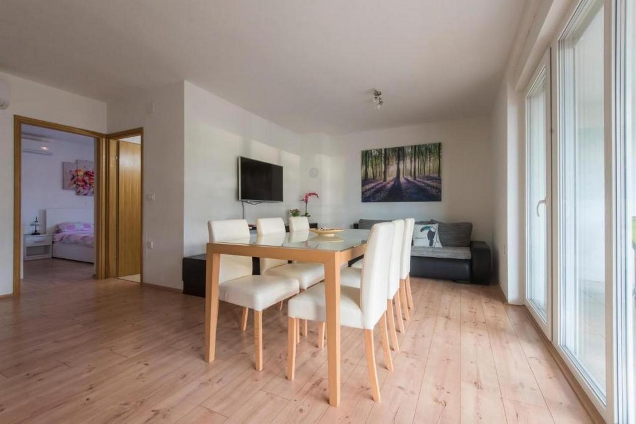 Apartments Villa Ema Zadar Extérieur photo
